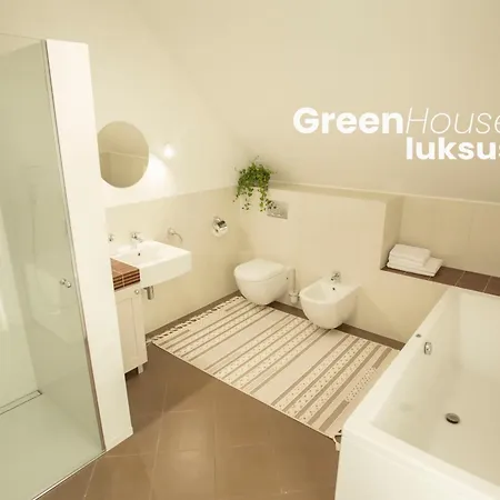 Villa House - Nad Jeziorem Z Pomostem